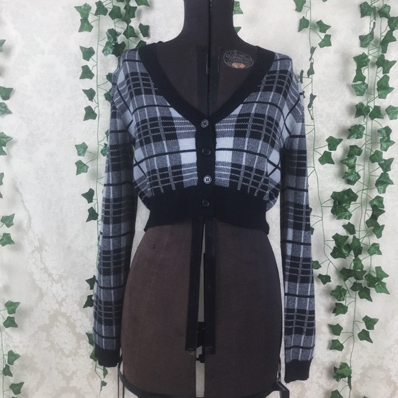 Plaid Cropped Cardigan - Picture 1 of 5